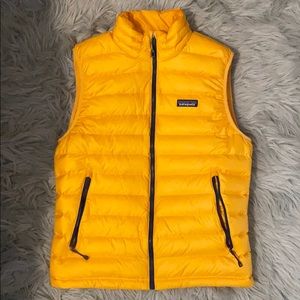 Patagonia Men’s down sweater vest.